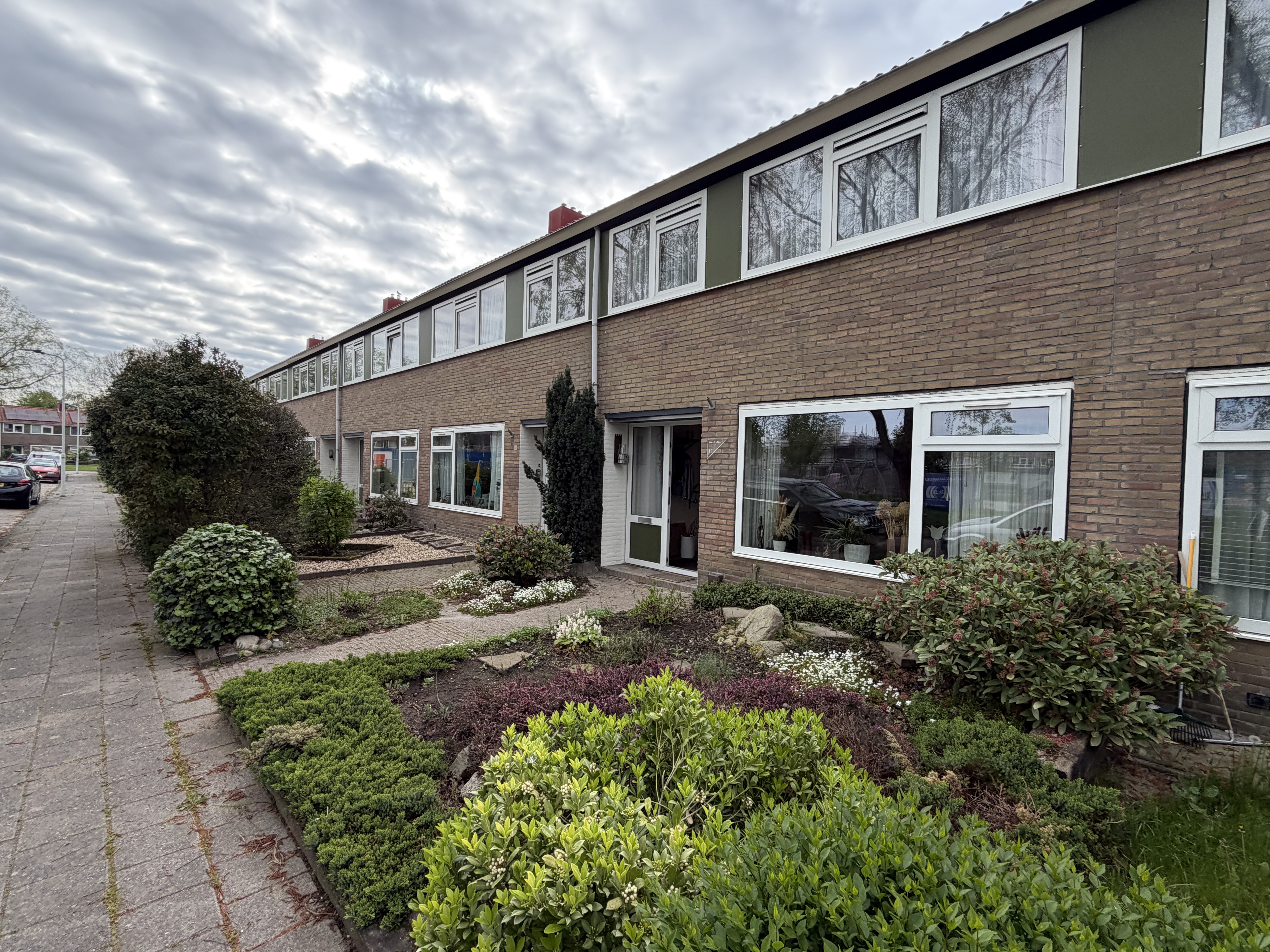 Tussenwoning te huur: De Kromte 11, De Swetten west Drachten
