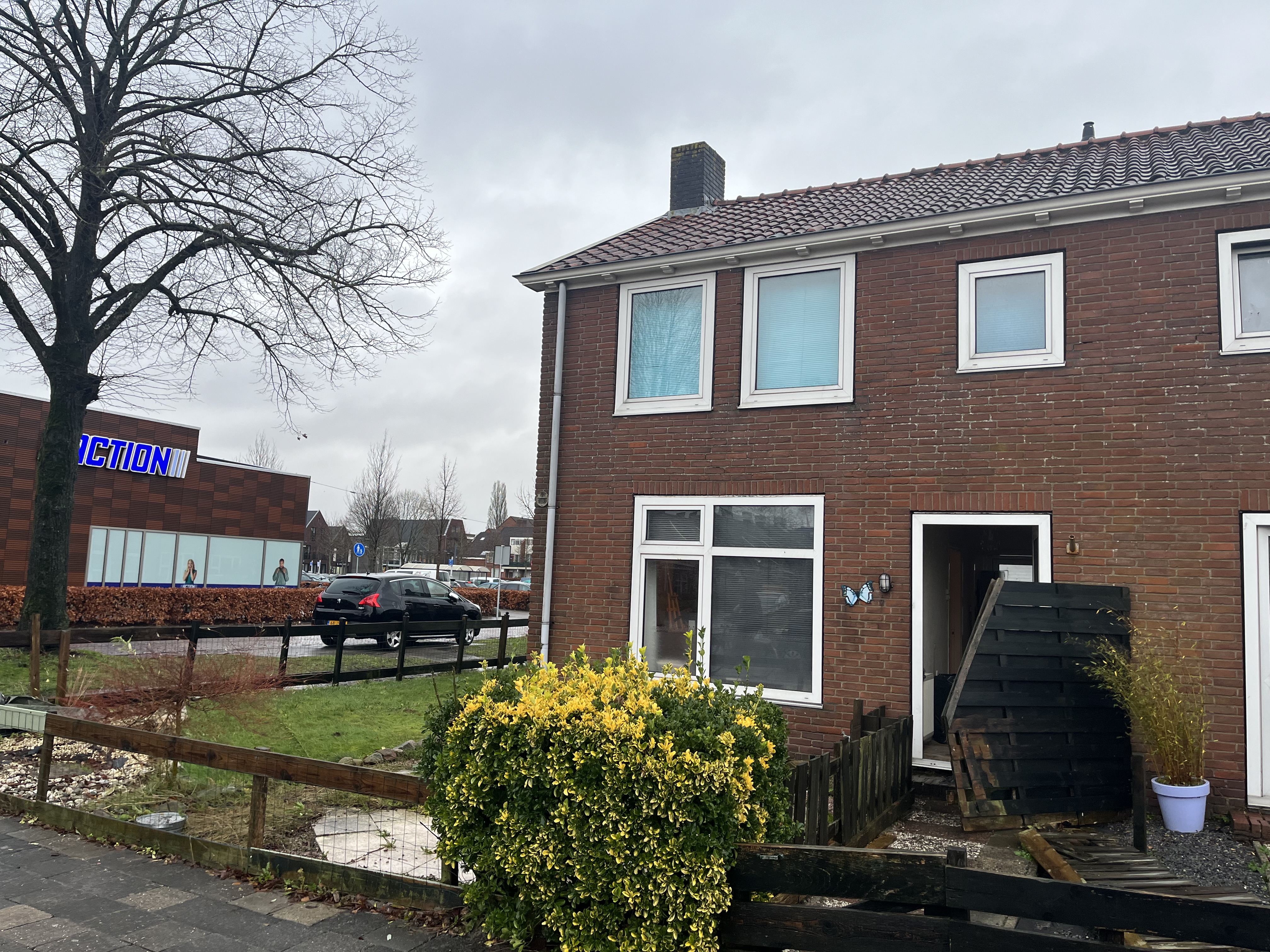 Hoekwoning te huur: Tuymelaarstraat 1, Centrum Heerenveen