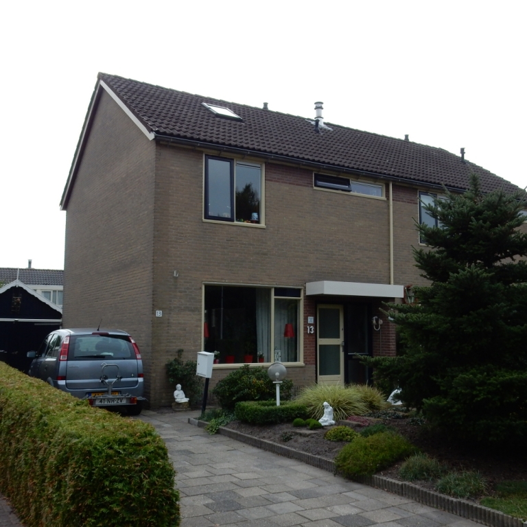 Semi-detached for rent: Douwe van Glinsstrjitte 13, Dronryp Oost Dronryp