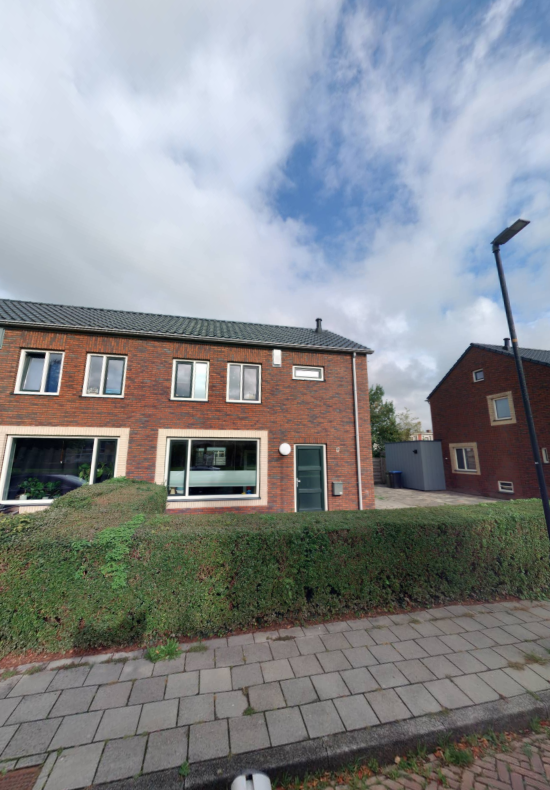 Twee-onder-één-kap te huur: Dr. Joost Halbertsmastraat 59, Bolsward-Noord Bolsward
