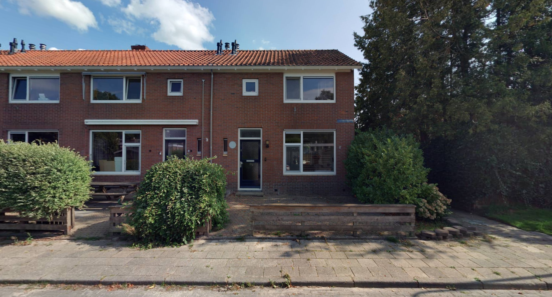 Hoekwoning te huur: Bernhardstraat 1, Nijezijl-Roodhem Ijlst
