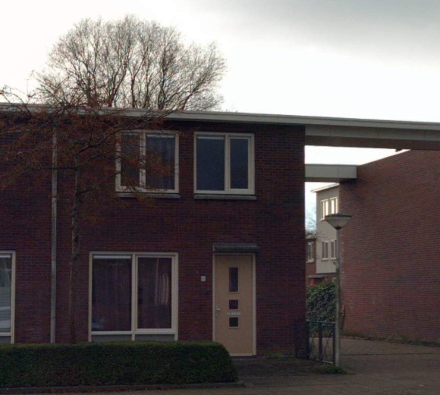 Corner house for rent: Pilotenespel 105, Vrijheidswijk-West Leeuwarden