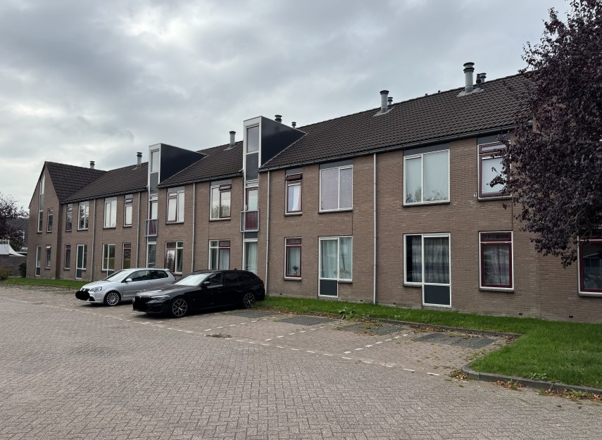 Studio te huur: Albertine Agnesstraat 18, Sperkhem en industrieterrein Houkesloot Sneek