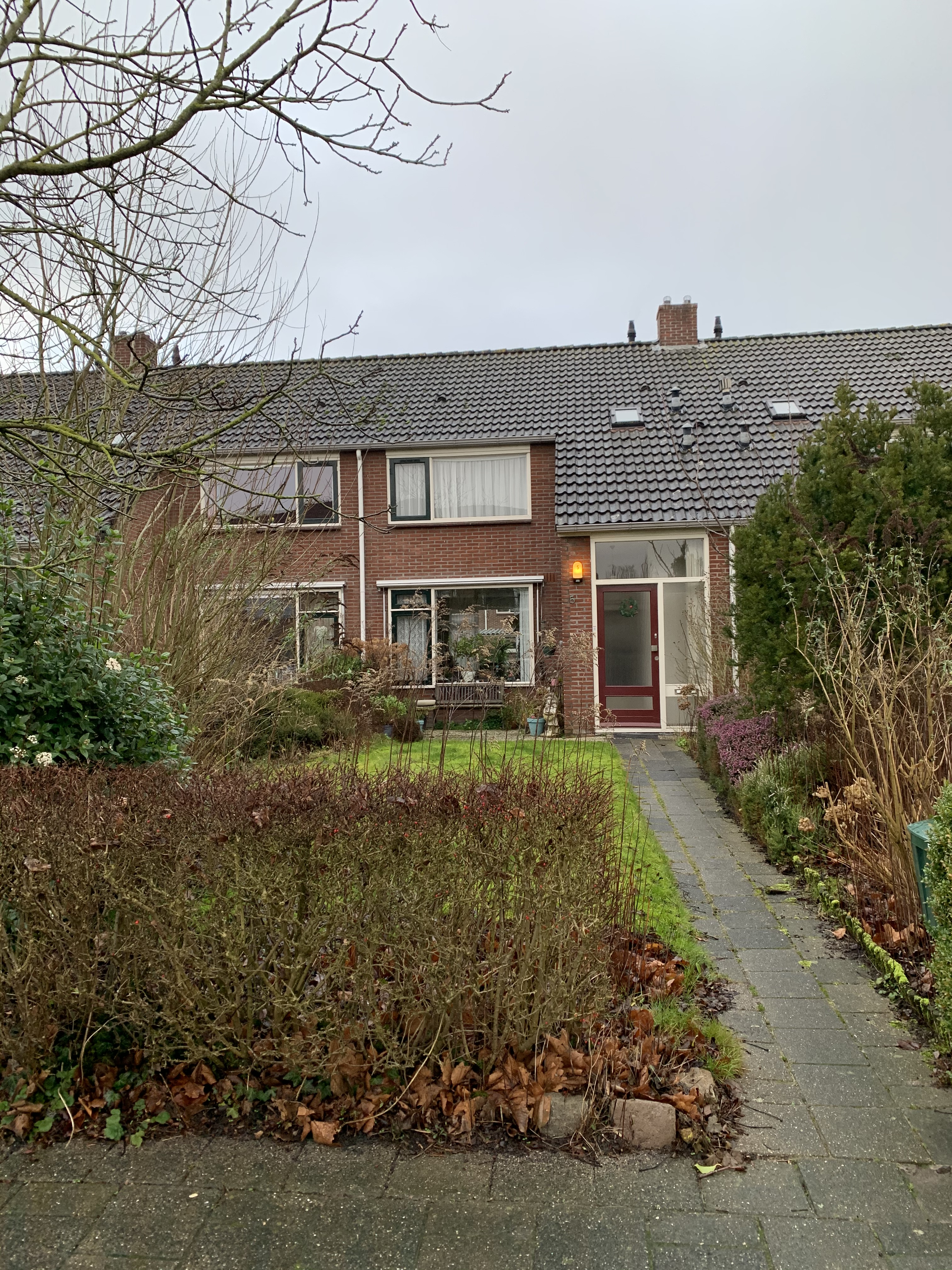 Tussenwoning te huur: Sixmastins 5, Stiens Stiens