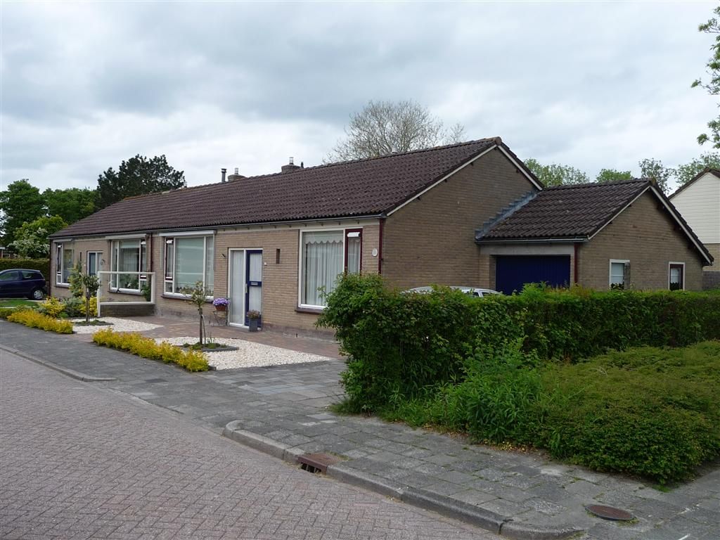 Twee-onder-één-kap te huur: Dekemastraat 13, Tzum Tzum