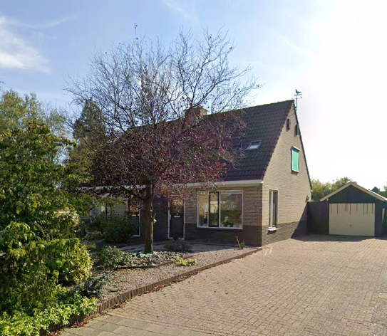 Twee-onder-één-kap te huur: Keimpe Sikkemawei 15, De Westereen De Westereen