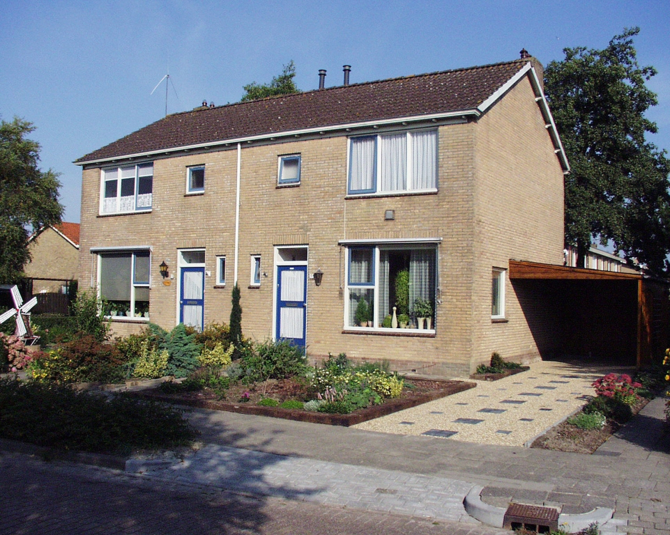 Twee-onder-één-kap te huur: de Kempenaerstraat 61, St.-Annaparochie Noordoost St.-Annaparochie