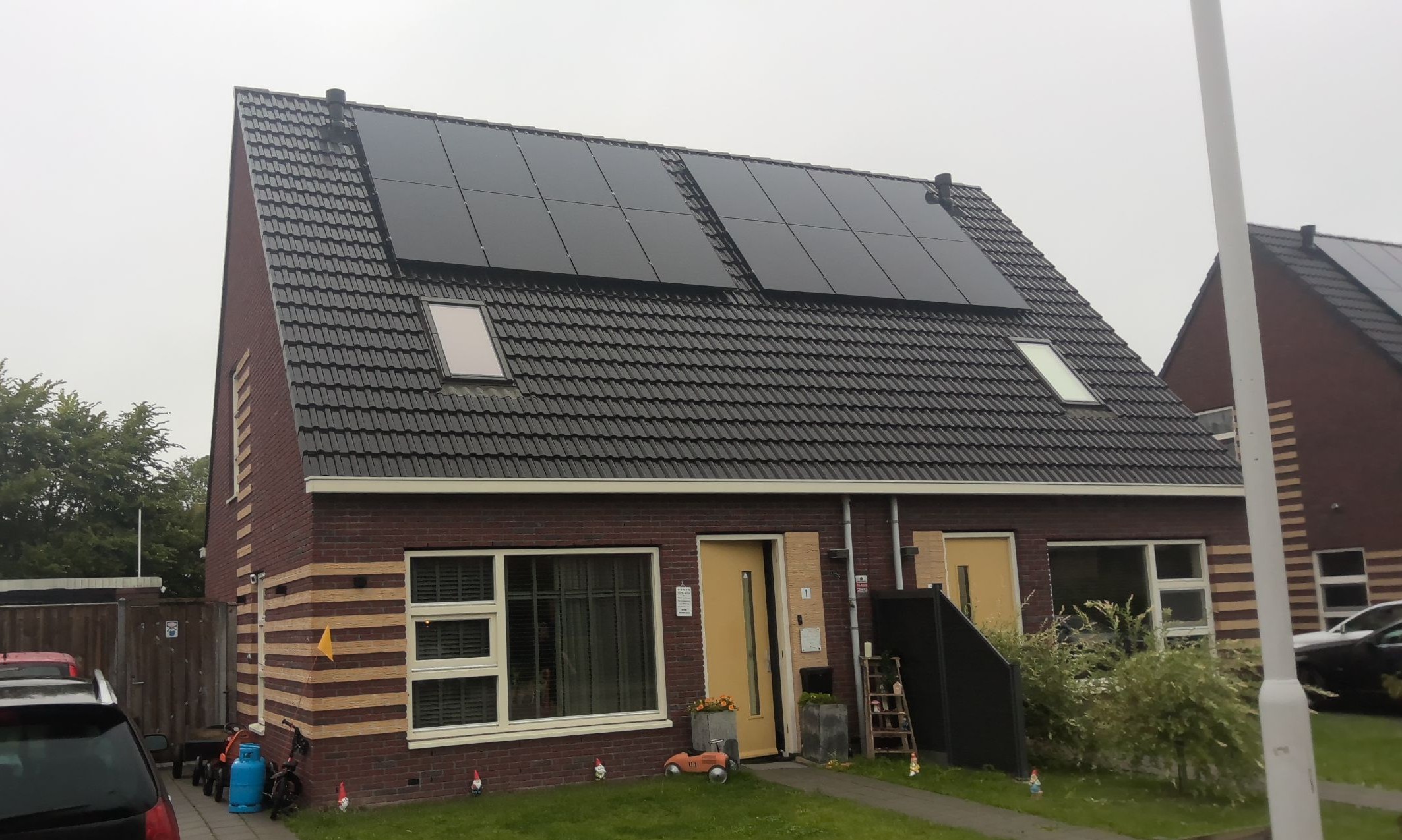 Twee-onder-één-kap te huur: Uniastrjitte 1, Marsum Marsum