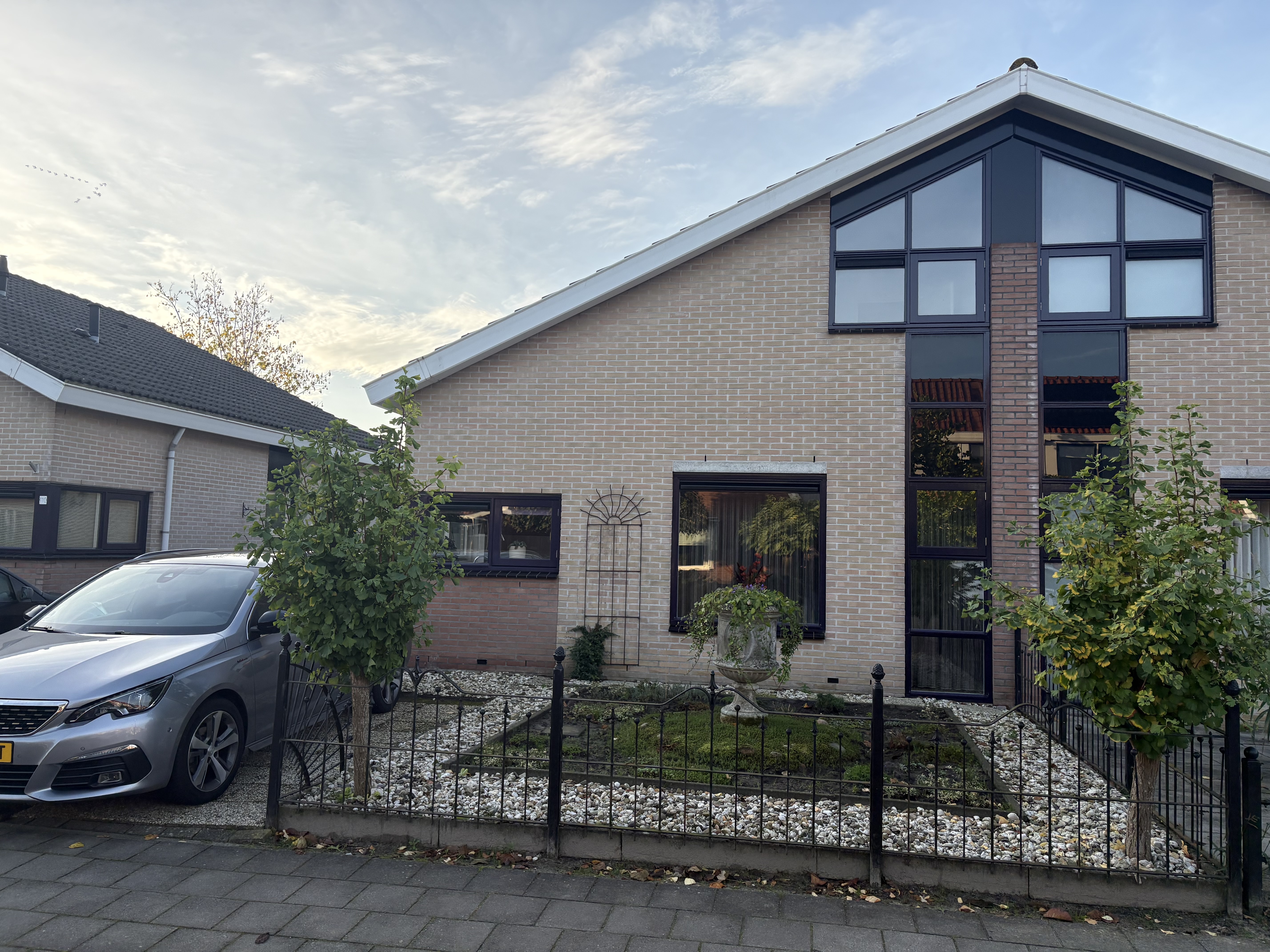 Twee-onder-één-kap te huur: Houtlaan 108, Noord-Oost zuid Drachten